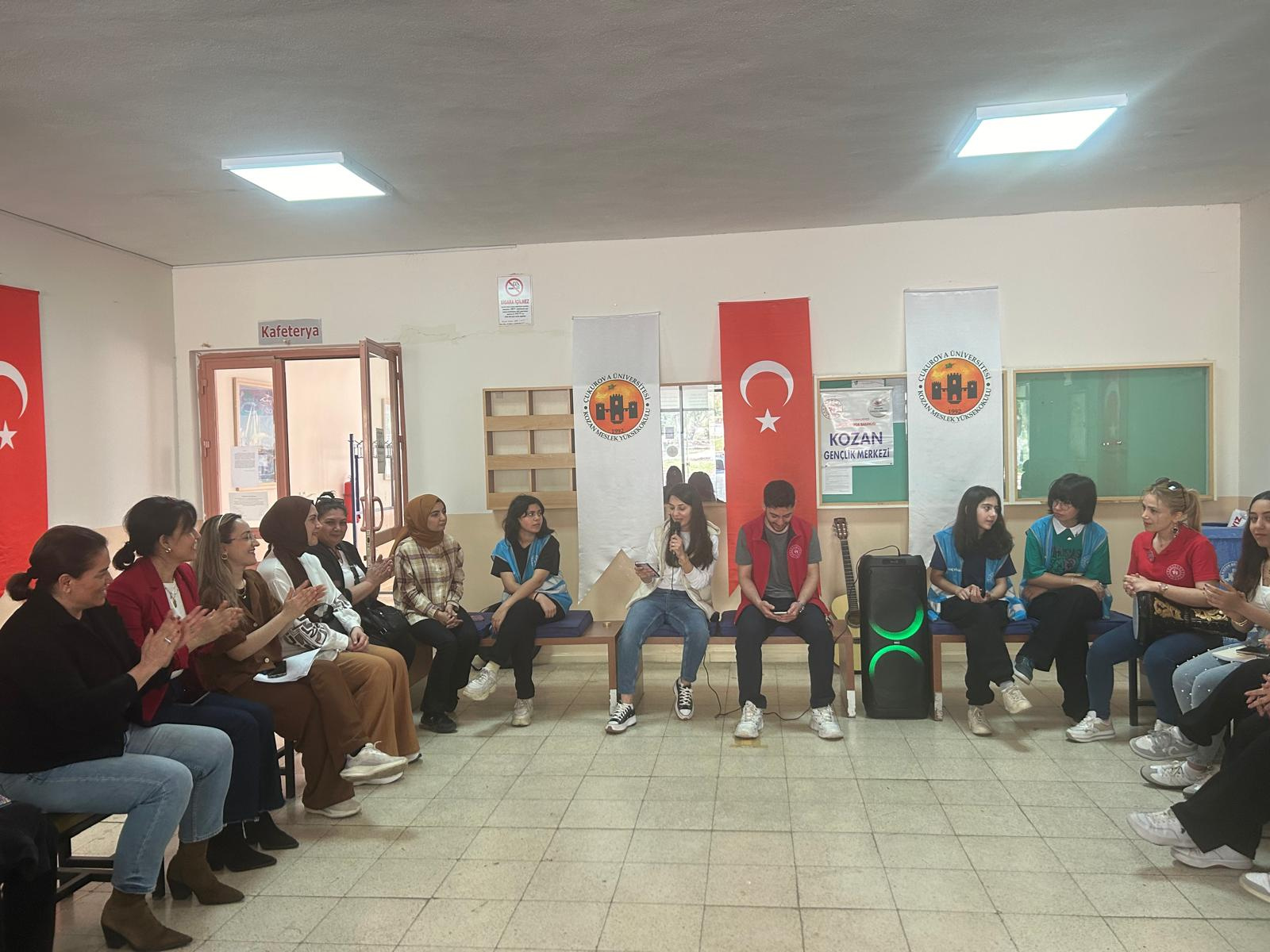 Kozan MYO ile Kozan Gençlik ve Spor İlçe Müdürlüğü İşbirliğiyle Müzik ve Karaoke Etkinliği Yapıldı