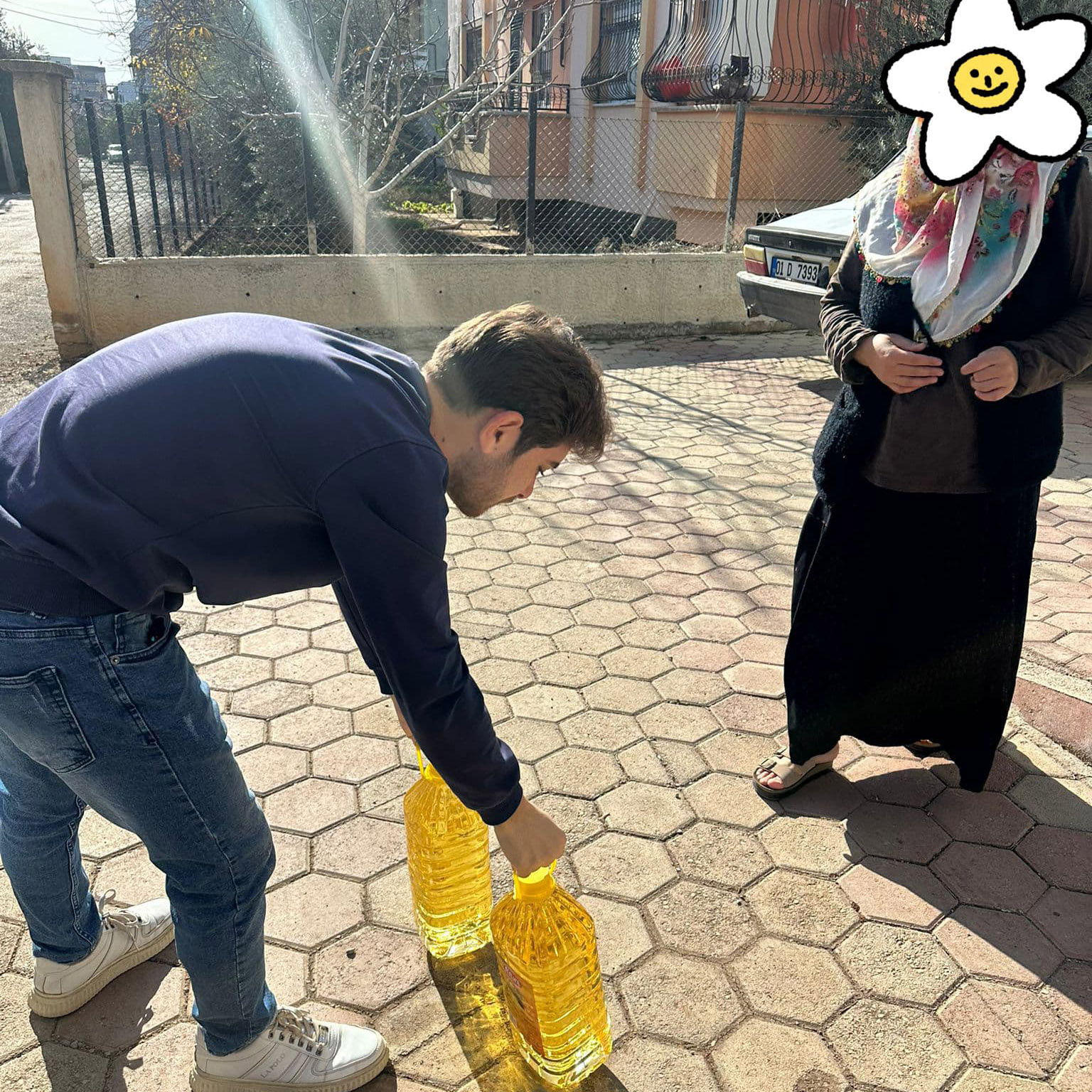 Muhasebe ve Vergi Bölümü Öğrencilerinden Gönüllülük Çalışmaları: “KOZ-YAR Derneği İle Birlikte Gıda Yardımı Dağıtımı” Sosyal Sorumluluk Projesi