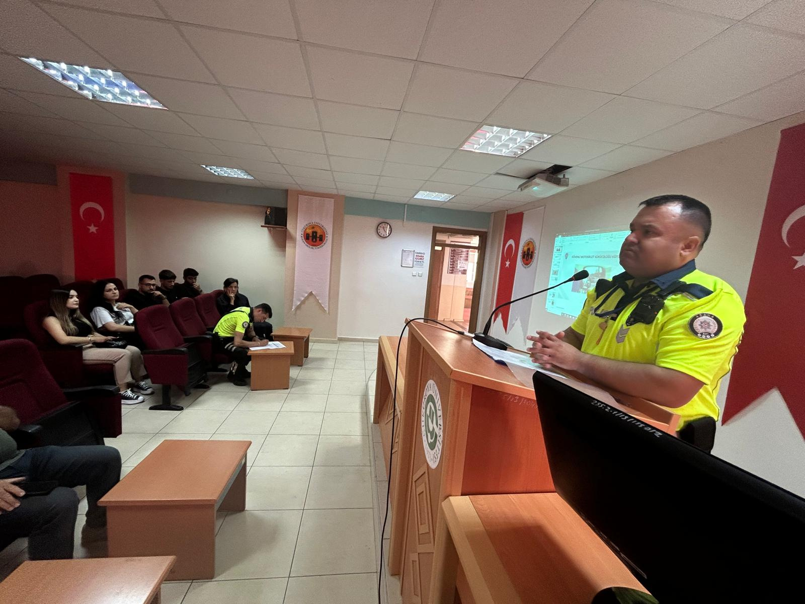 Farkındalık Seminerleri-17: “Bir Kural Bir Ömür- Güvenli Motosiklet Sürücülüğü Eğitimi” Yapıldı